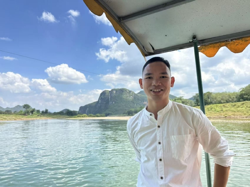 天云的第一张照片--全国闪婚服务中心