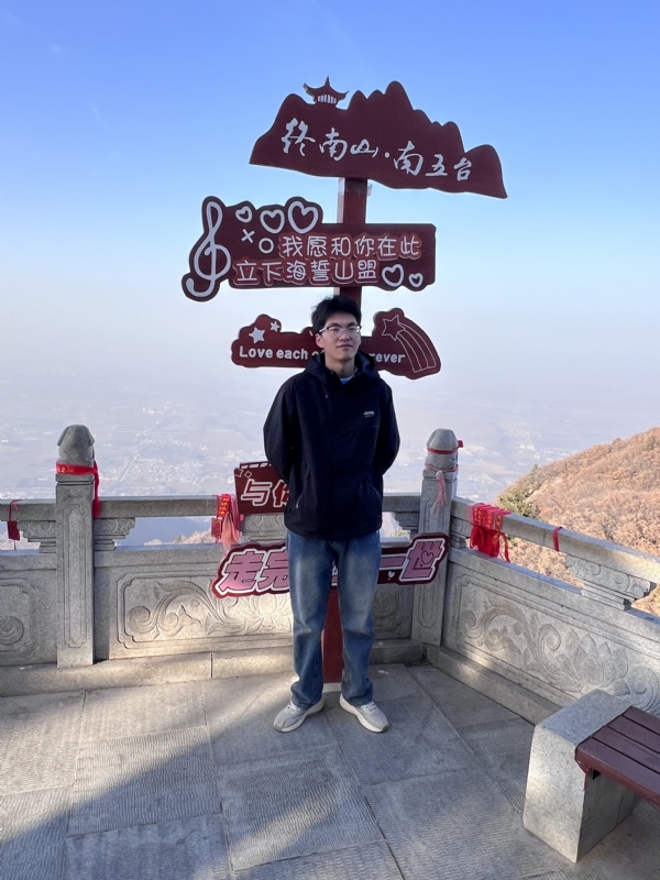 朱起的第一张照片--全国闪婚服务中心