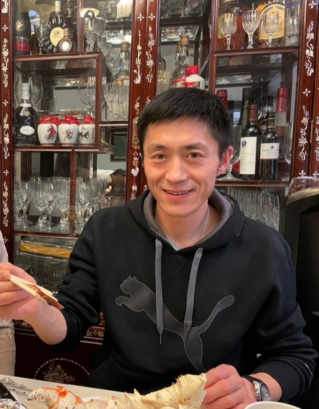 Kevin的第一张照片--全国闪婚服务中心