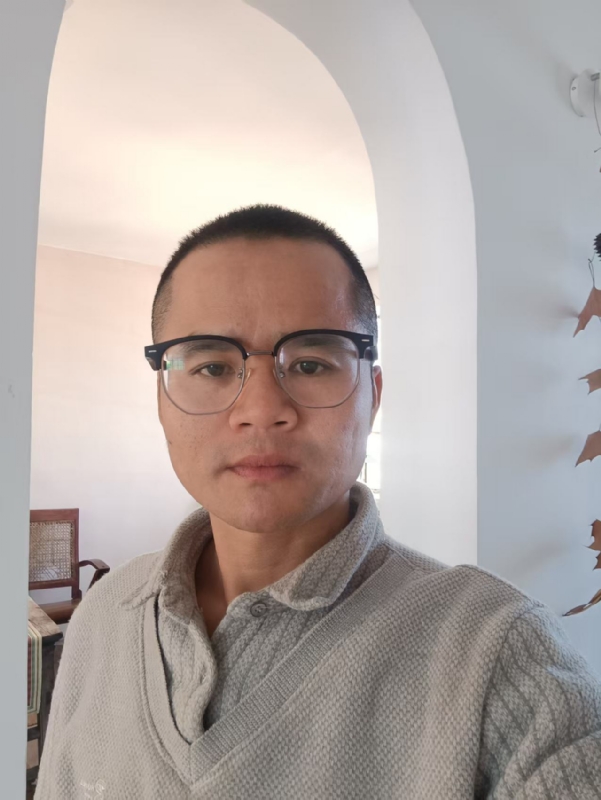 戴戴的第一张照片--全国闪婚服务中心