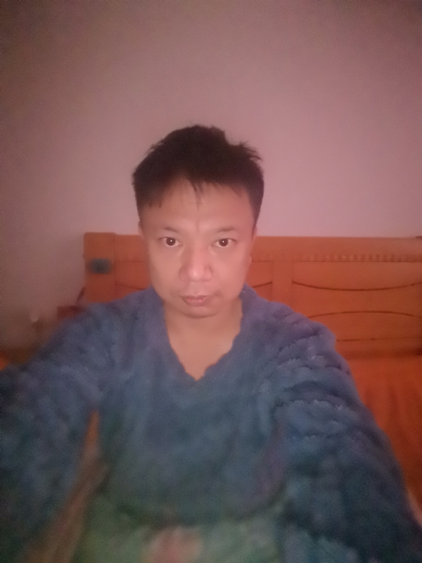 小虾米的第一张照片--全国闪婚服务中心