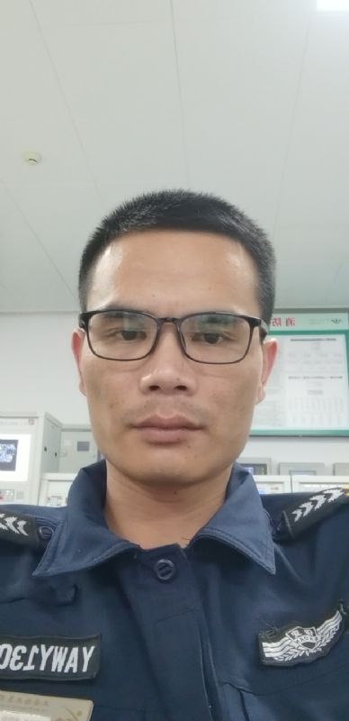 一直都在的第四张照片--全国闪婚服务中心