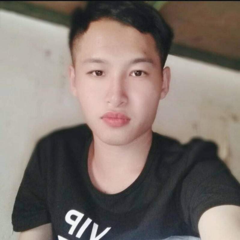 小立的第一张照片--全国闪婚服务中心