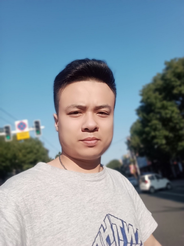 简简单单的第一张照片--全国闪婚服务中心