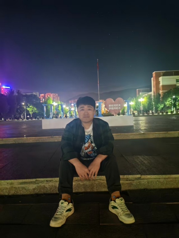 芽儿呦的第二张照片--全国闪婚服务中心