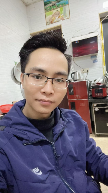 西西在征婚的第三张照片--全国闪婚服务中心