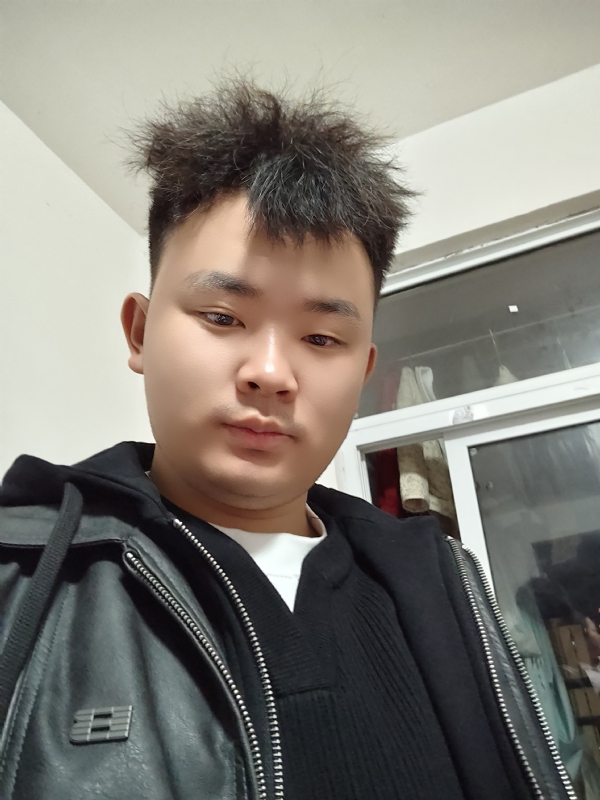 阿龙找对象的第一张照片--全国闪婚服务中心