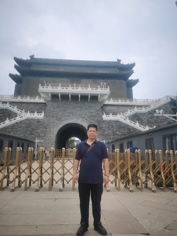 伟哥的第一张照片--全国闪婚服务中心