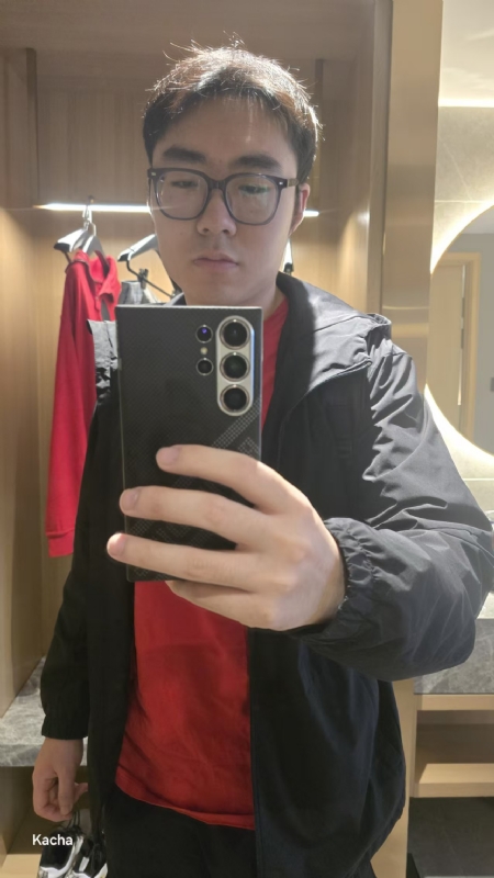 ZZZ的第一张照片--全国闪婚服务中心