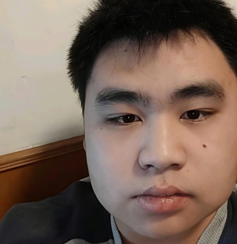 白泽的第四张照片--全国闪婚服务中心