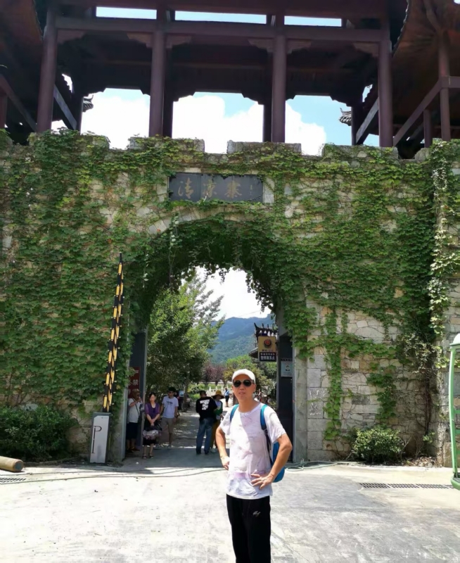 品心人的第一张照片--全国闪婚服务中心