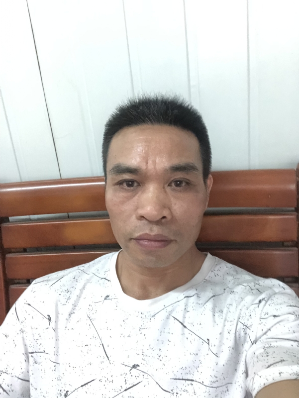 福哥的第一张照片--全国闪婚服务中心