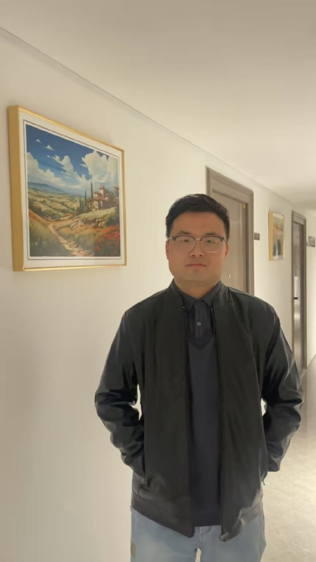 半瓶子的第一张照片--全国闪婚服务中心