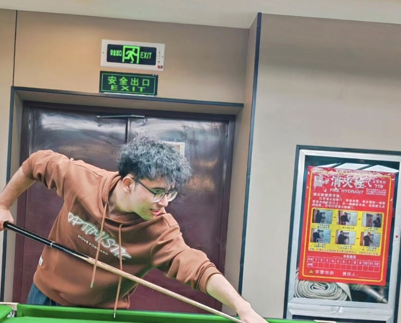 小鬼的第一张照片--全国闪婚服务中心