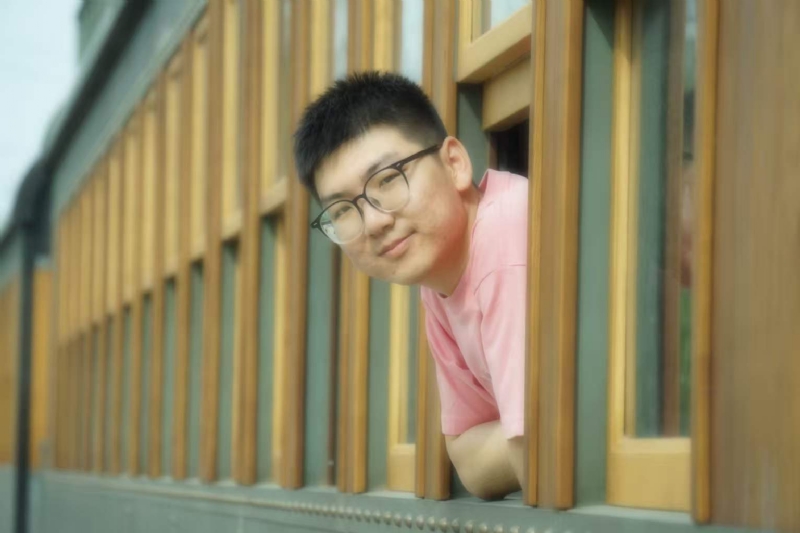 锦瑟无端五十弦的第一张照片--全国闪婚服务中心