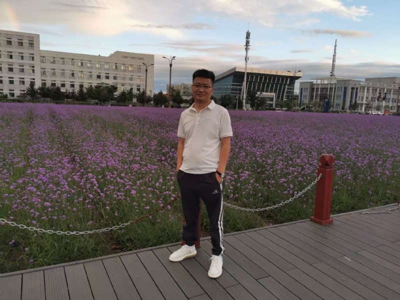 成成的第一张照片--全国闪婚服务中心