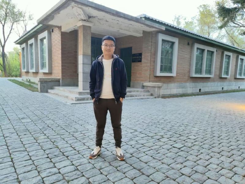 成成的第二张照片--全国闪婚服务中心