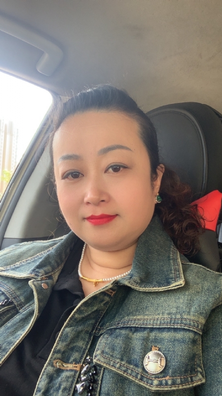 云中的蝶的第一张照片--全国闪婚服务中心