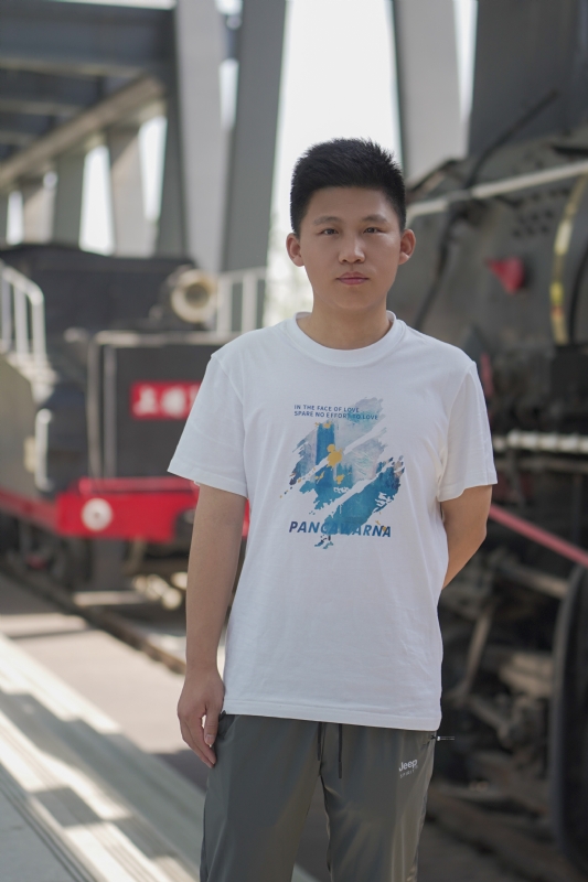 天行健的第一张照片--全国闪婚服务中心