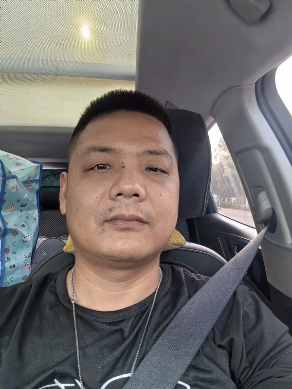 卖电池的大叔的第一张照片--全国闪婚服务中心