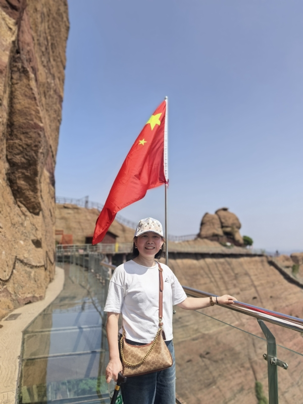 久久的第二张照片--全国闪婚服务中心