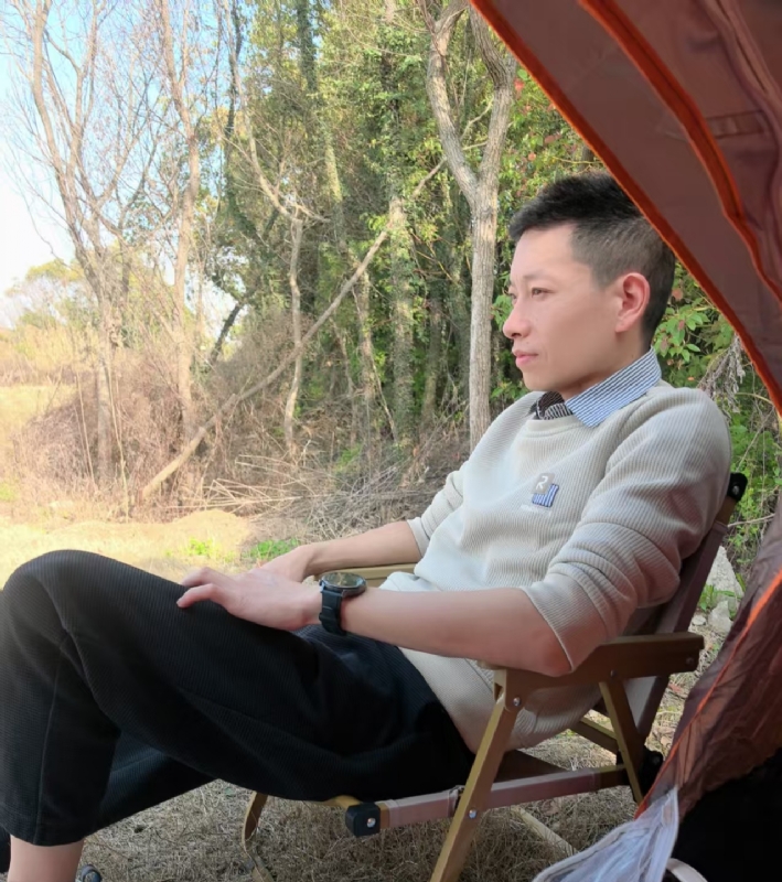 寻光的第二张照片--全国闪婚服务中心